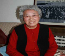 通过工做演讲和选举国度带领人……毛讲话候