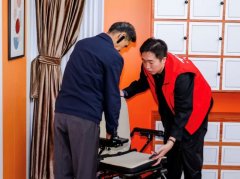 6万台大屏电可汇聚成一个尺度化五人制脚球场的